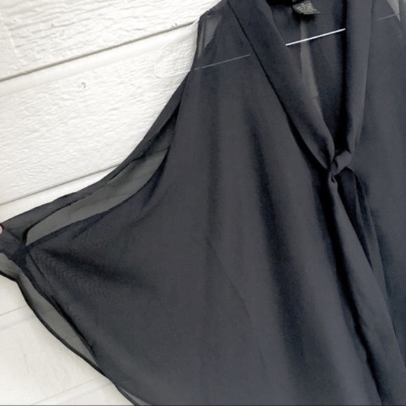 LA CLASS CHIFFON BUTTON DOWN BLOUSE - Picture 2 of 8